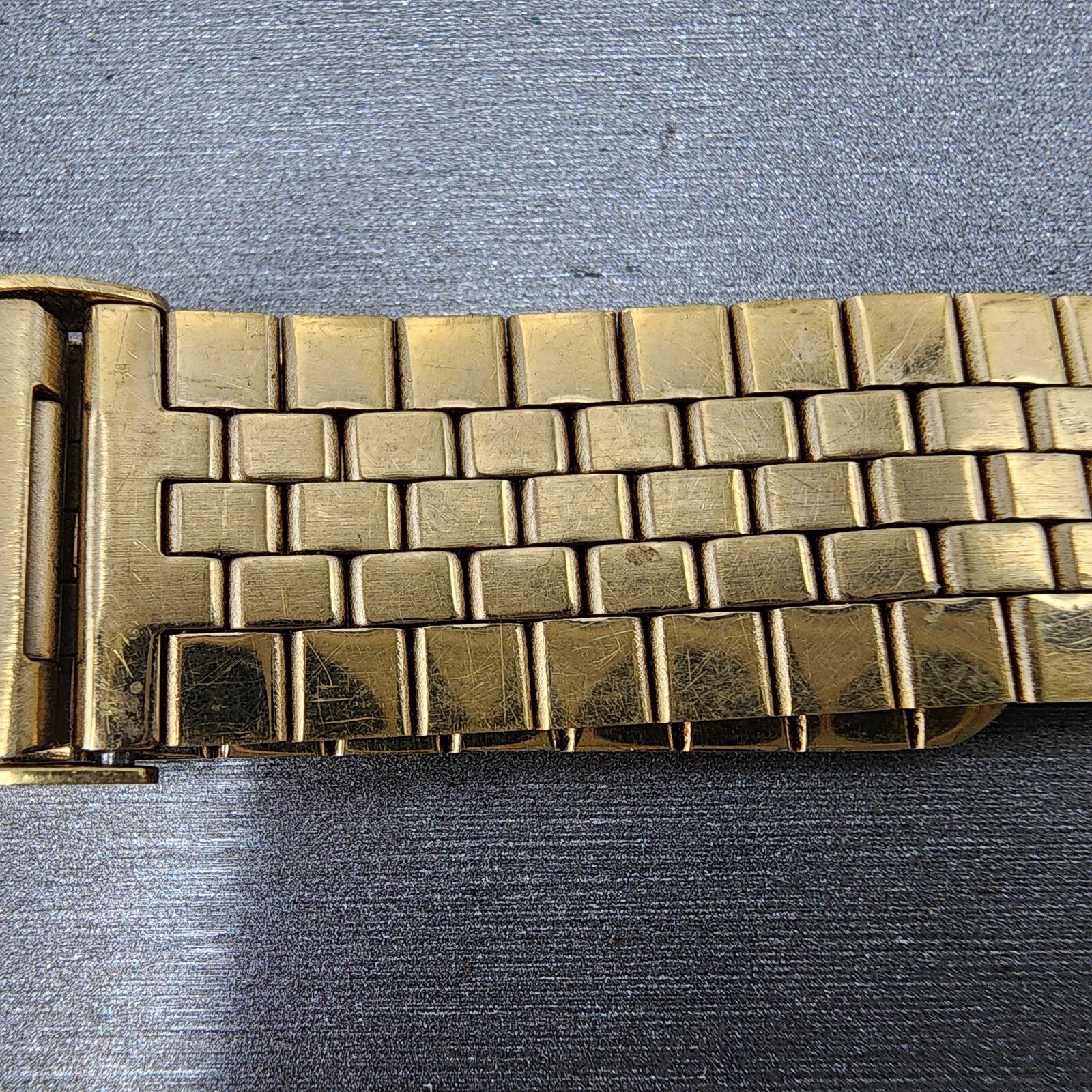 Bulova Accutron Watch Band 19mm Gold Tone Stainless Steel MISSING ONE END LINK5