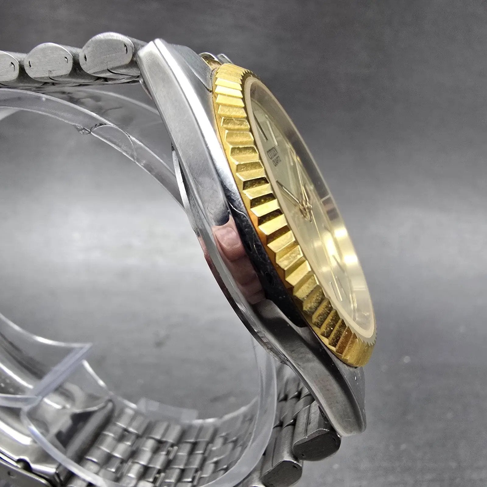 Citizen CQ Watch Men 35mm Champagne Dial Two Tone Daydate 6100-R00405 PARTS4