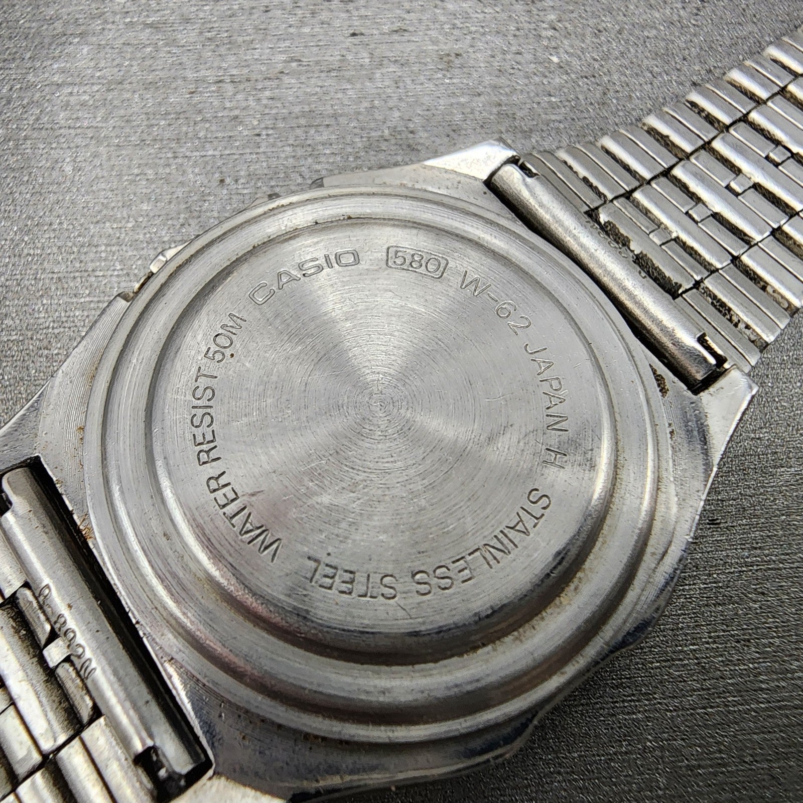 Casio W62 Watch Men 34mm Digital Silver Tone Octagon READ!! New Battery Vintage9