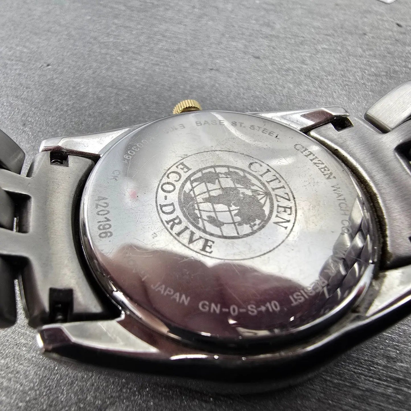 Citizen Eco-Drive Watch Men 35mm Black Dial Two Tone Daydate E100-K003091 Runs L9