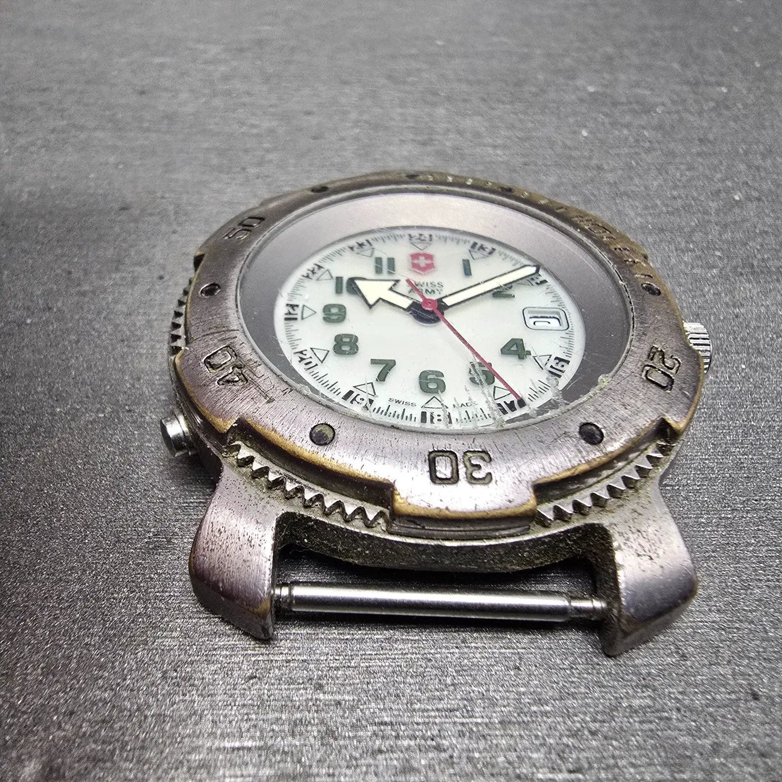 Swiss Army Sports Line Watch Men 40mm White Dial Silver Tone Date READ!!! NewBat2