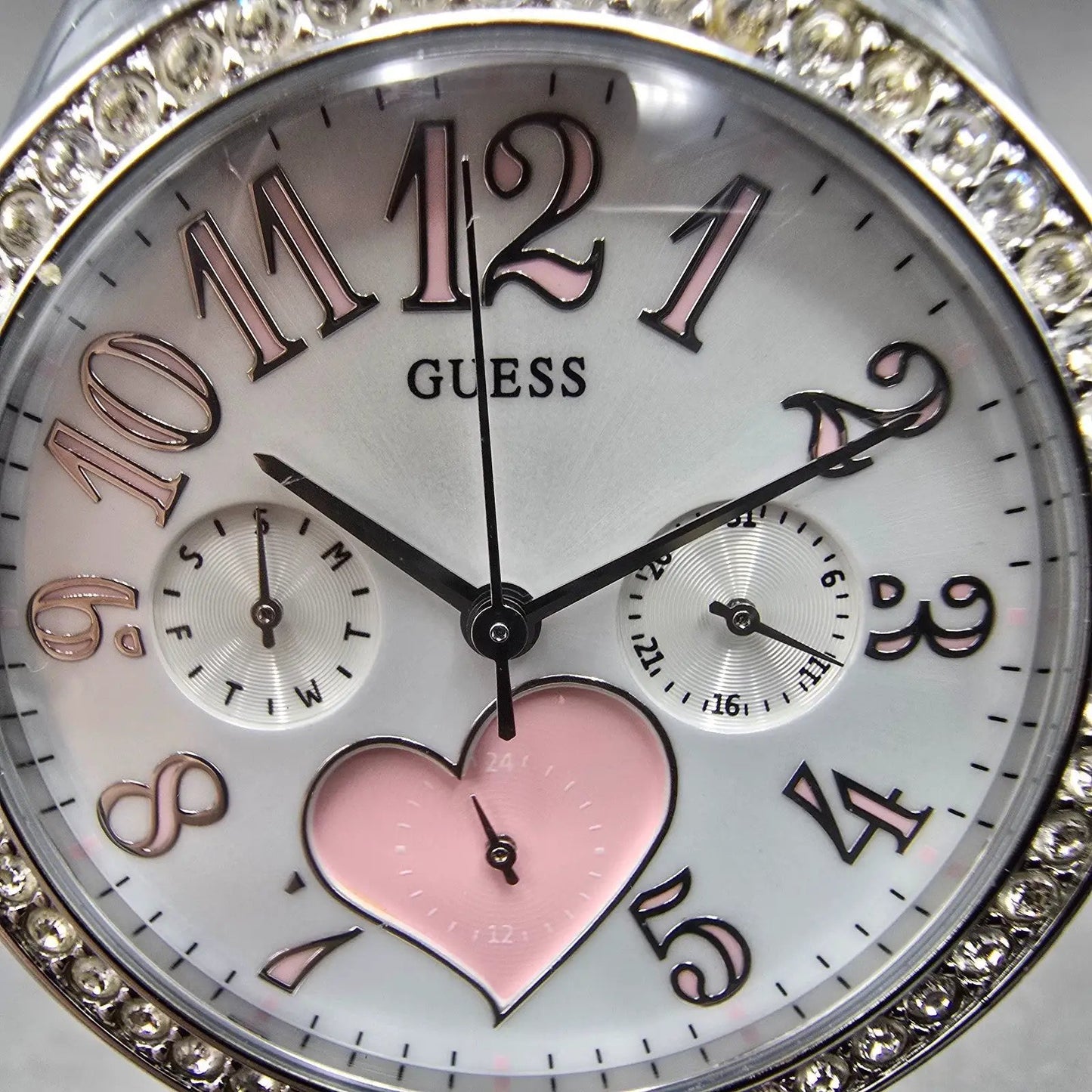Guess Watch Women 36mm White Dial Silver Tone Daydate Round G86021L New Battery1