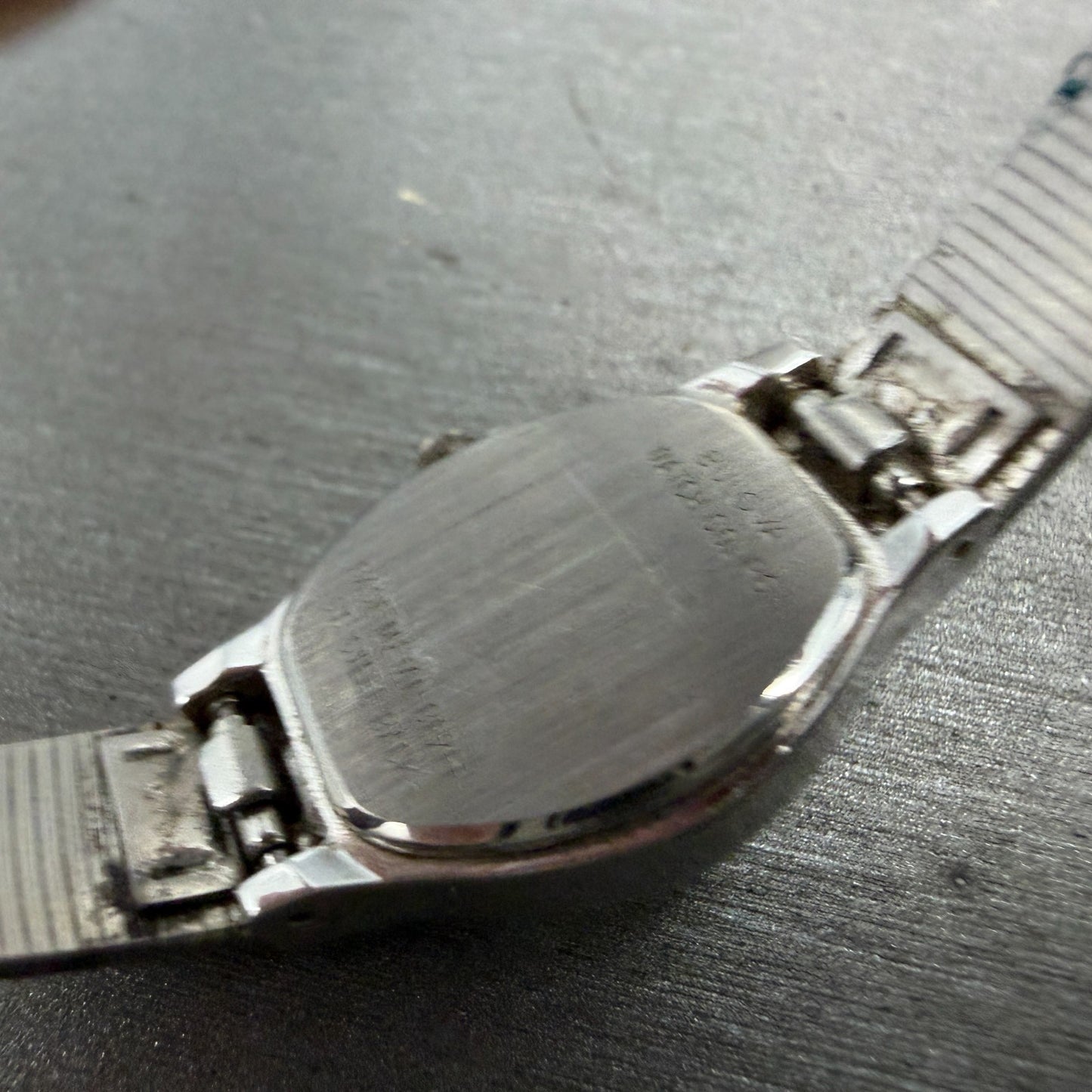 Bulova Watch Women 17mm Silver Dial Silver Tone Round 91L09 New Battery Vintage9