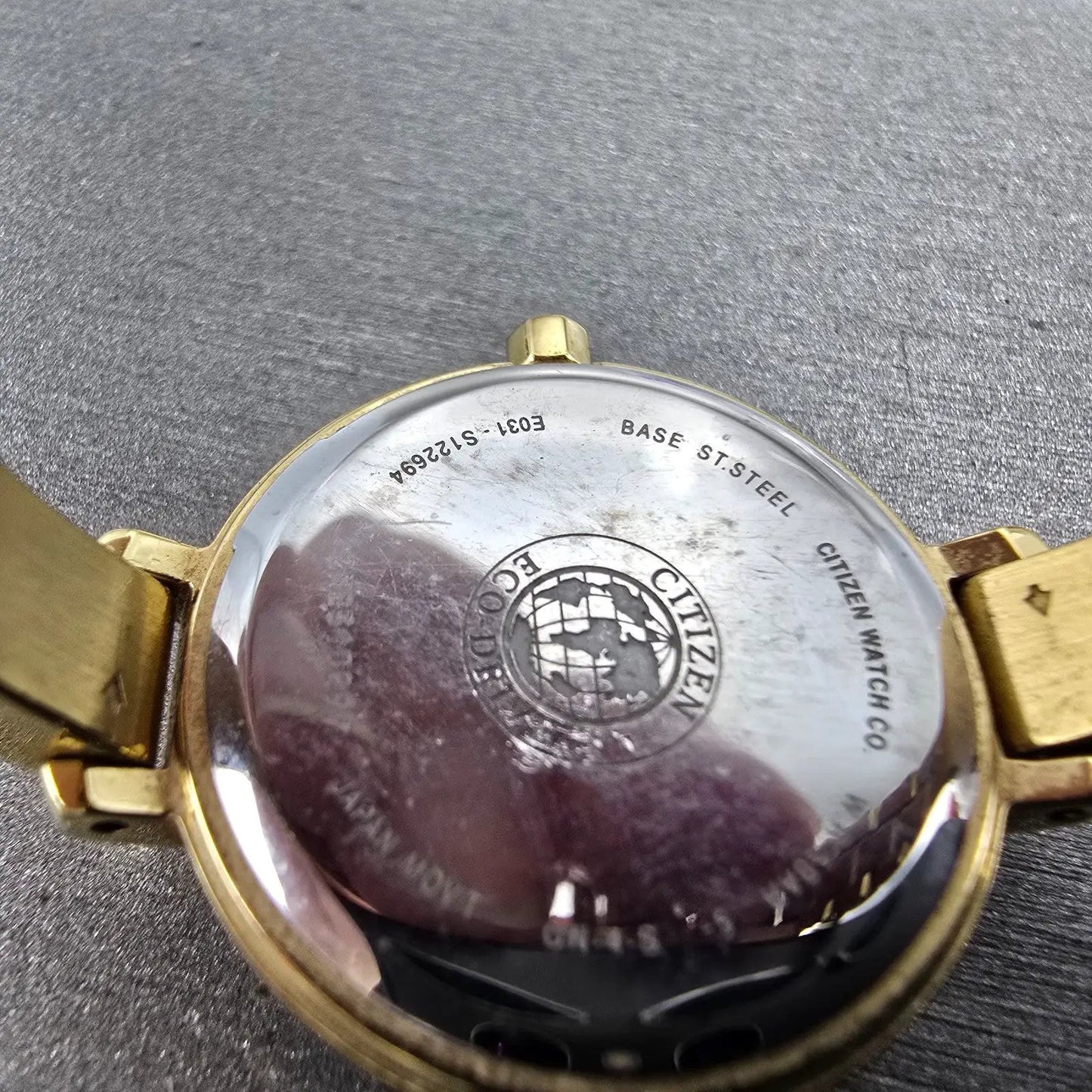 Citizen Eco-Drive Watch Women 25mm MOP Dial Gold Tone Round E031-S122694 Runs HM9