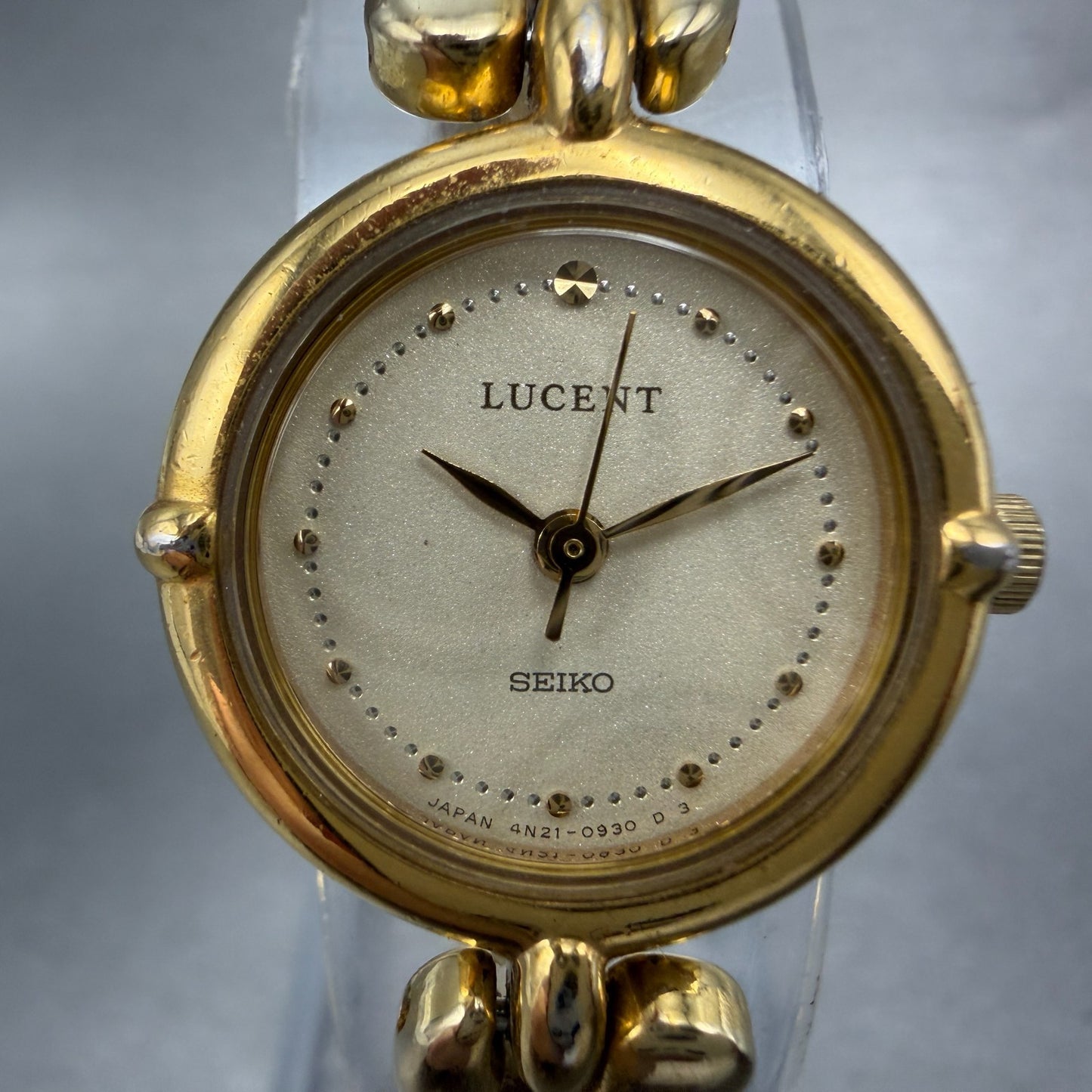 Seiko Lucent Watch Women 20mm Champagne Dial Gold Tone Round 4N21-0480 New Batt1