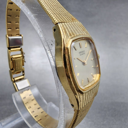 Seiko Watch Women 16mm champange Dial Gold Tone Octagon 2C205569 New Battery3