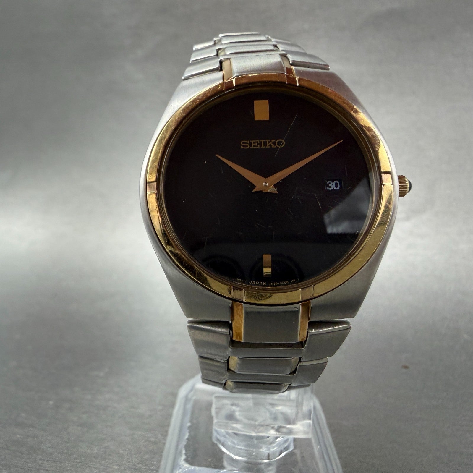 Seiko Watch Men 35mm Black Dial Two Tone Date Round 7N39-08D0 New Battery5