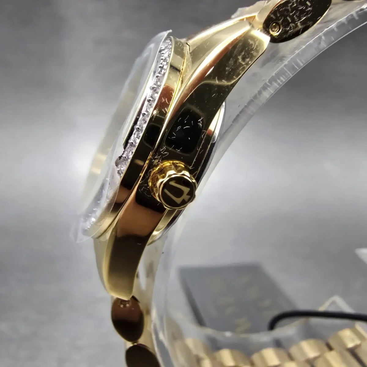 Bulova Watch Women 24mm MOP Dial Gold Tone Round Crystal Bezel 98L315 New batt3