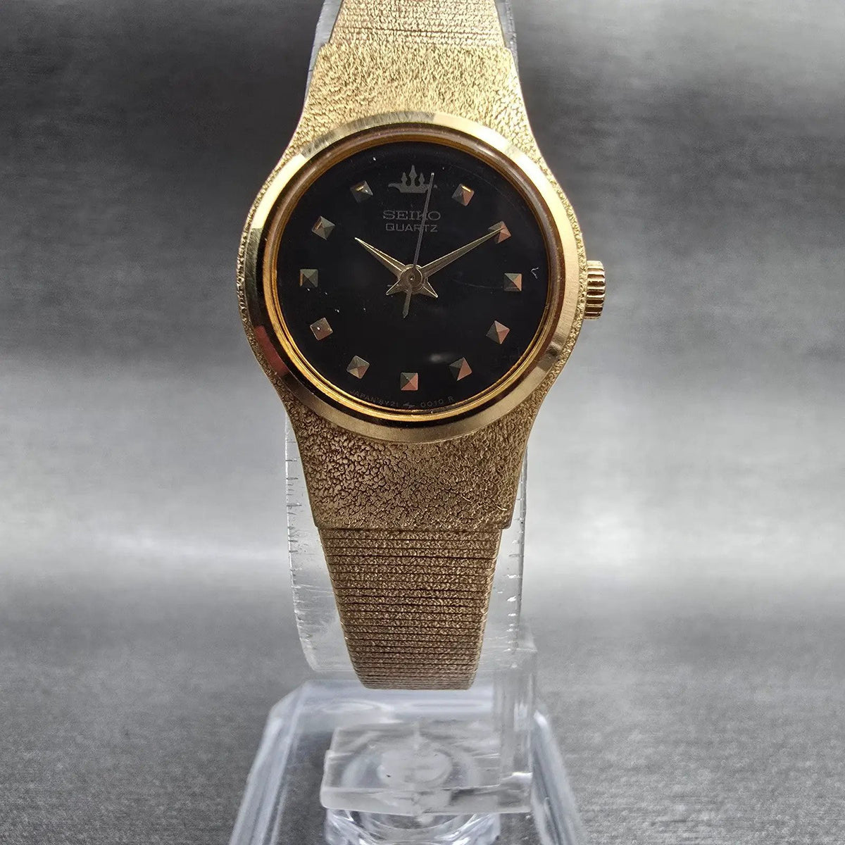 Seiko Watch Women 20mm Black Dial Gold Tone Round 8Y21-0020 New Battery Vintage(5