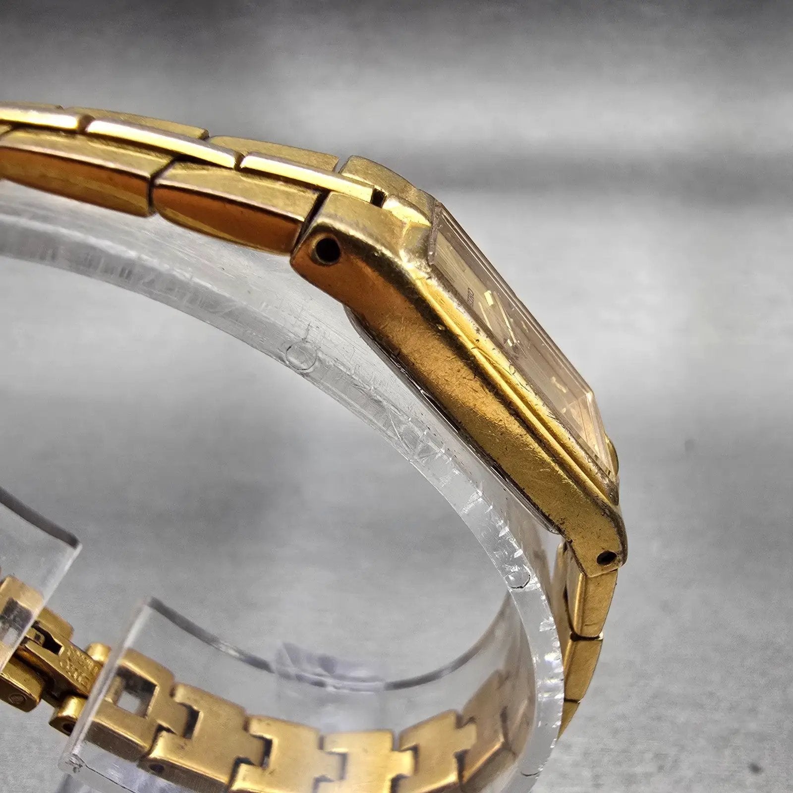 Seiko Watch Women 13mm Gold Dial Gold Tone Rectangle 2E20-7479 New Battery VTG3