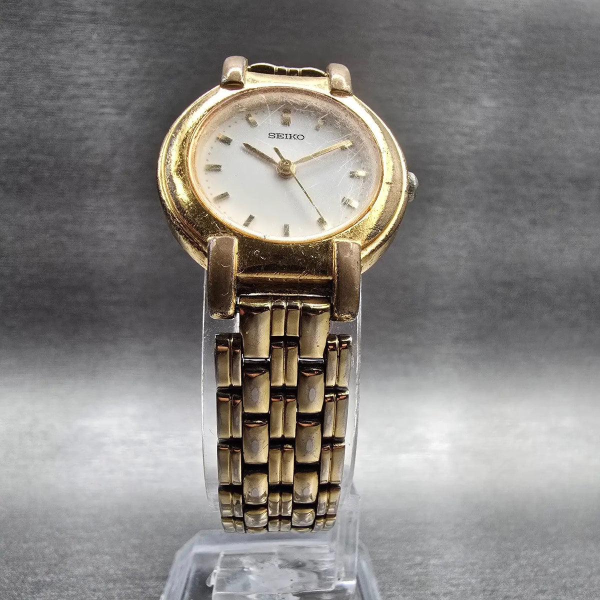 Seiko Watch Women 24mm White Dial Gold Tone Round V701-1781 New Battery VintageL5