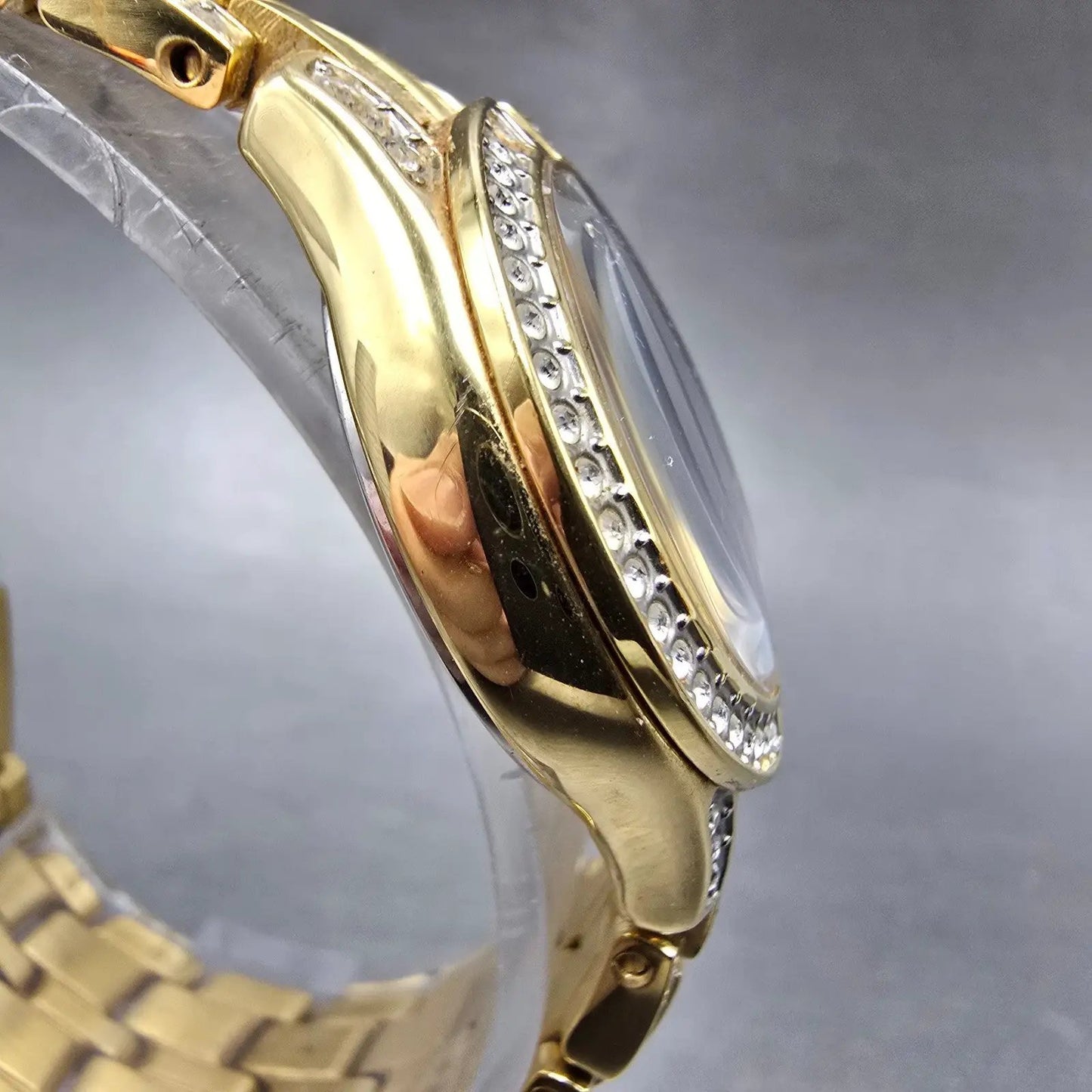Citizen Eco-Drive Watch Women 28mm Silver Dial Gold Tone Round FE2062-58A Runs3