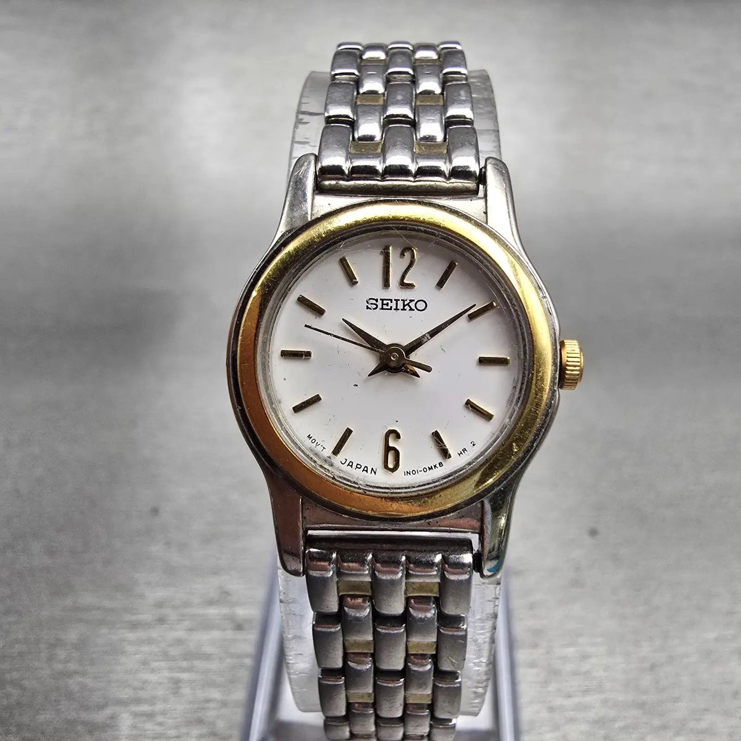 Seiko Watch Women 19mm White Dial Two Tone Round 1N01-0GD0 New Battery Vintage0