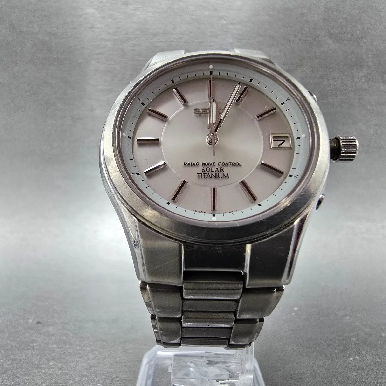 Seiko Solar Watch Men 38mm Silver Dial Titanium Date Atomic 7B22-0AD0 PARTS6