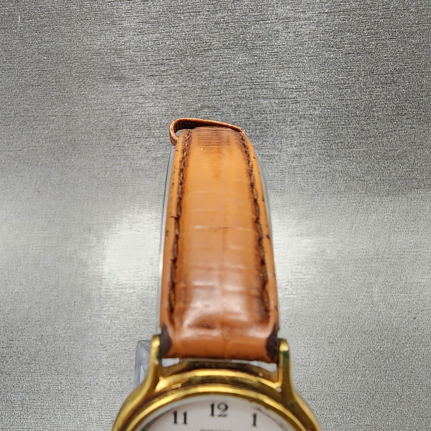 Seiko Watch Women 26mm White Dial Gold Tone Round V7006091 New Battery4