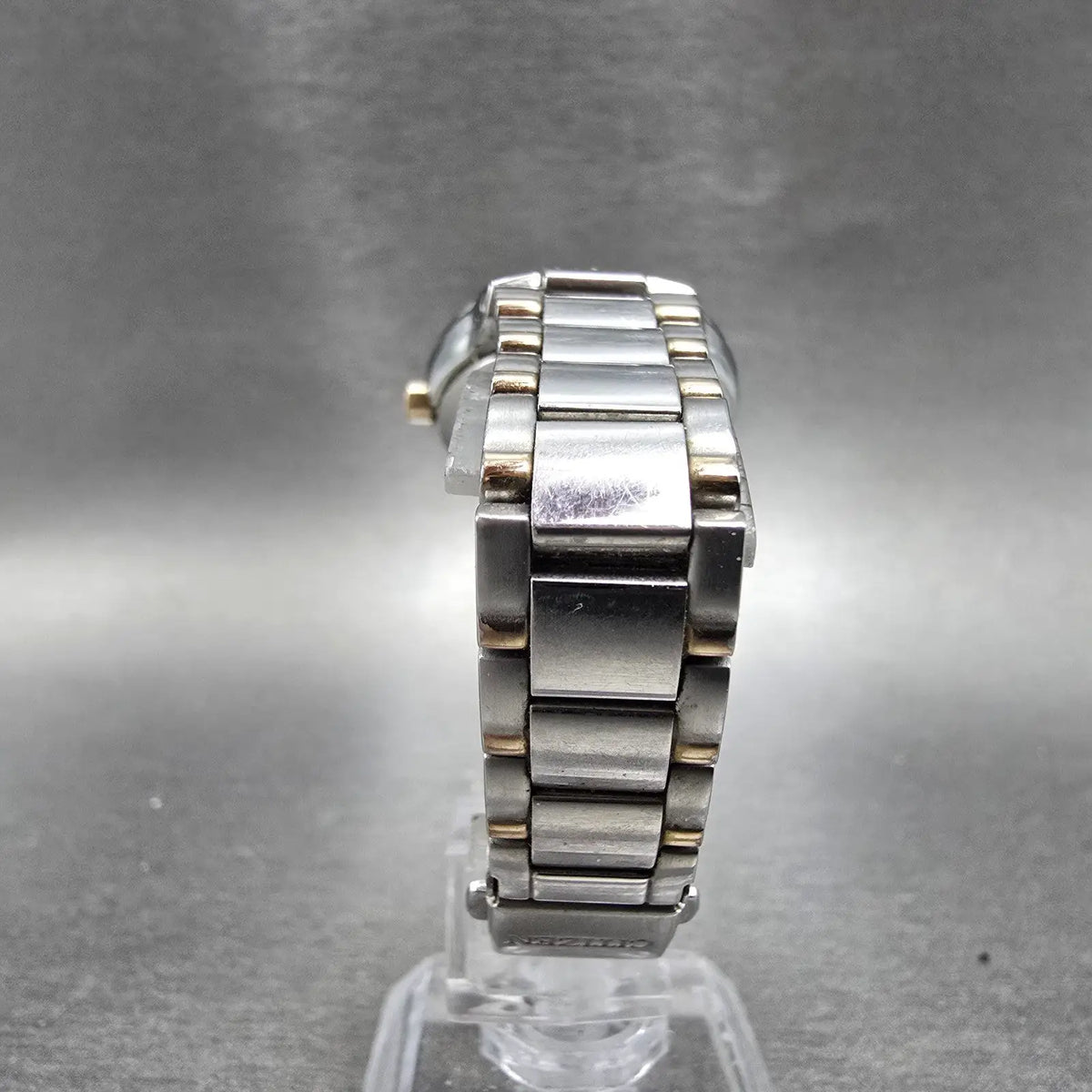 Citizen Eco-Drive Watch Women 26mm MOP Dial Two Tone Date E011-S070082 Works Jp58