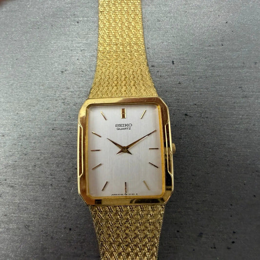 Seiko Tank Watch Men 25mm Silver Dial Gold Tone Rectangle READ! 5Y30-5B49 NewBat0