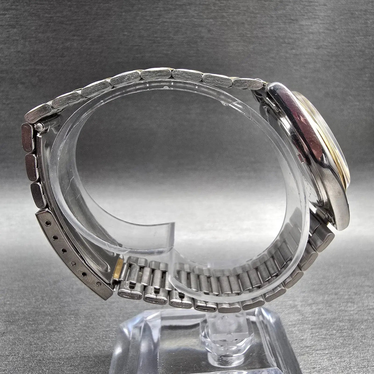 Seiko SQ Watch Men 33mm Silver Dial Two Tone Date Round 5Y22-6009 New Battery8
