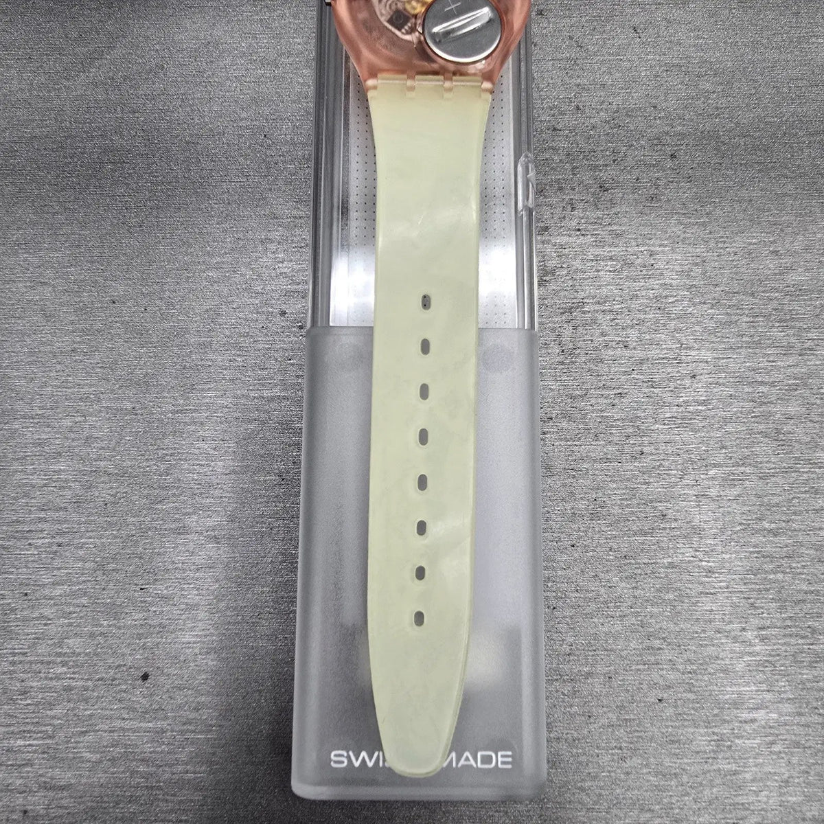 Swatch Masquerade Watch Men 34mm White Dial Pink Case GP105 New Battery NOS READ11