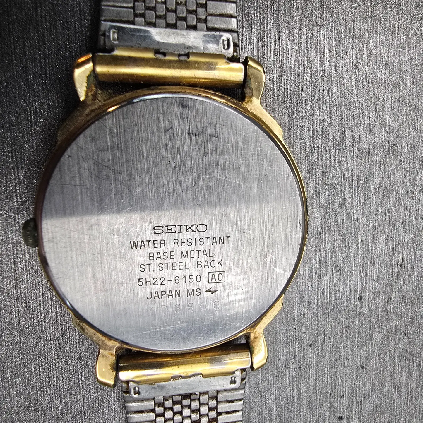 Seiko Avenue Watch Men 32mm Cream Dial Gold Tone Date 5H22-6150 New Battery VTG10