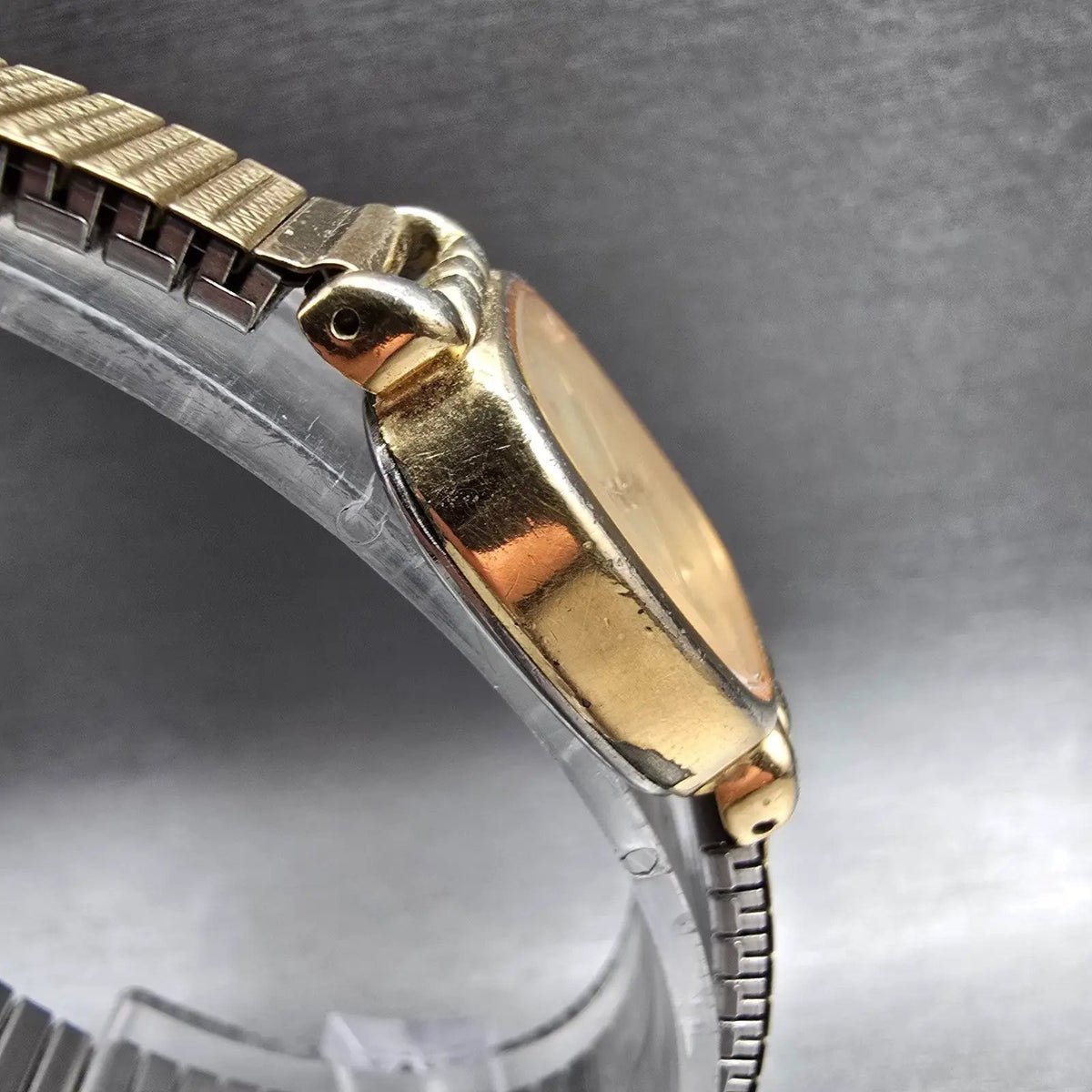 Seiko Watch Women 20mm Champagne Dial Gold Tone Rectangle 2P21-5340 New Battery3