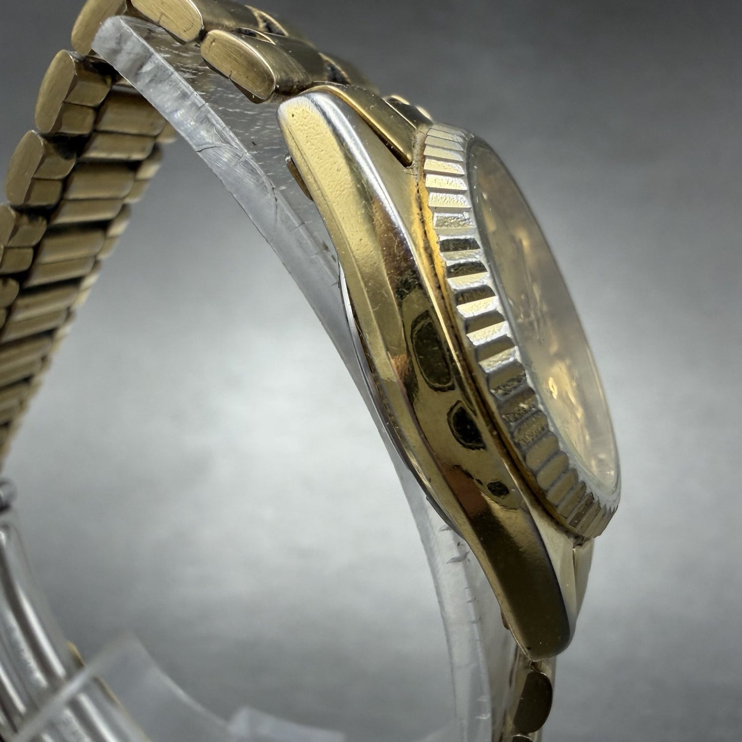 Seiko SQ Watch Women 24mm Champagne Dial Gold Tone Daydate 3E23-0A69 New Batt U93