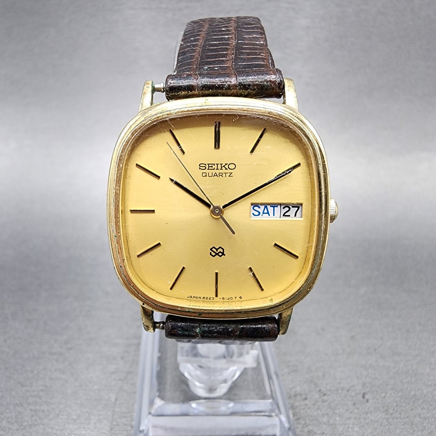 Seiko SQ Watch Men 30mm Champagne Dial Gold Tone Daydate 82235120 New Battery0