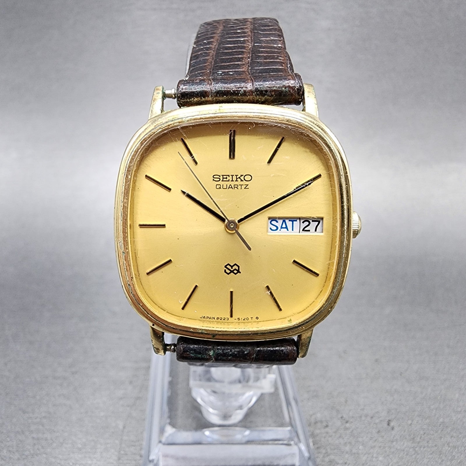 Seiko SQ Watch Men 30mm Champagne Dial Gold Tone Daydate 82235120 New Battery0