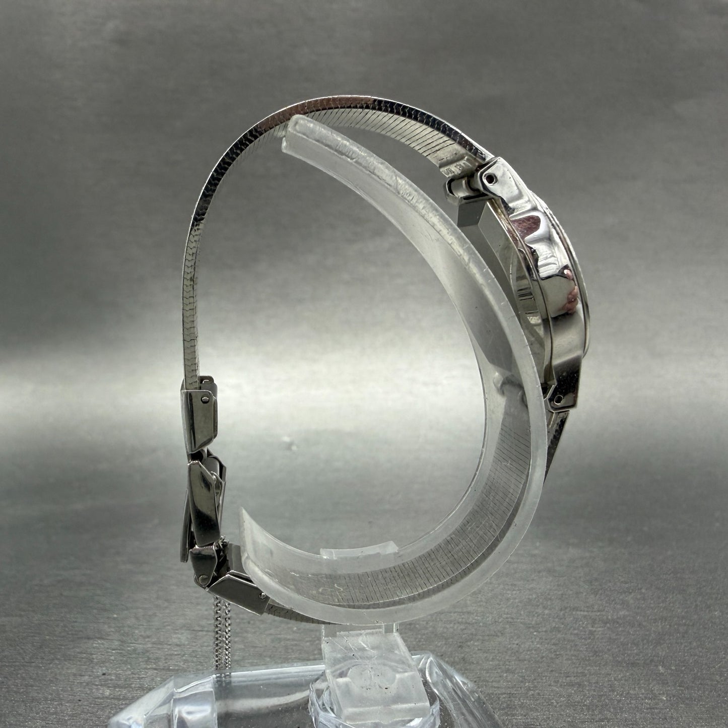 Seiko Watch Women 20mm Silver Dial Silver Tone Oval 16-5630 New Battery Vintage9