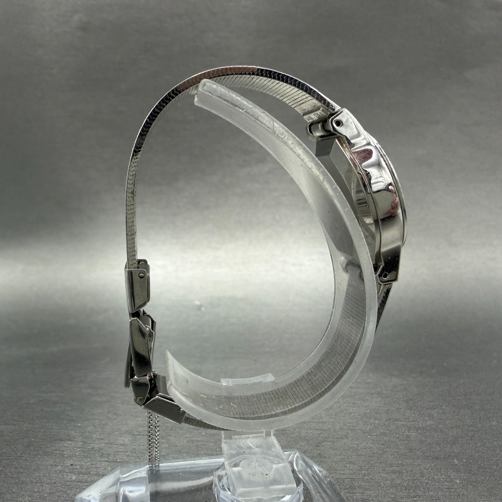 Seiko Watch Women 20mm Silver Dial Silver Tone Oval 16-5630 New Battery Vintage9
