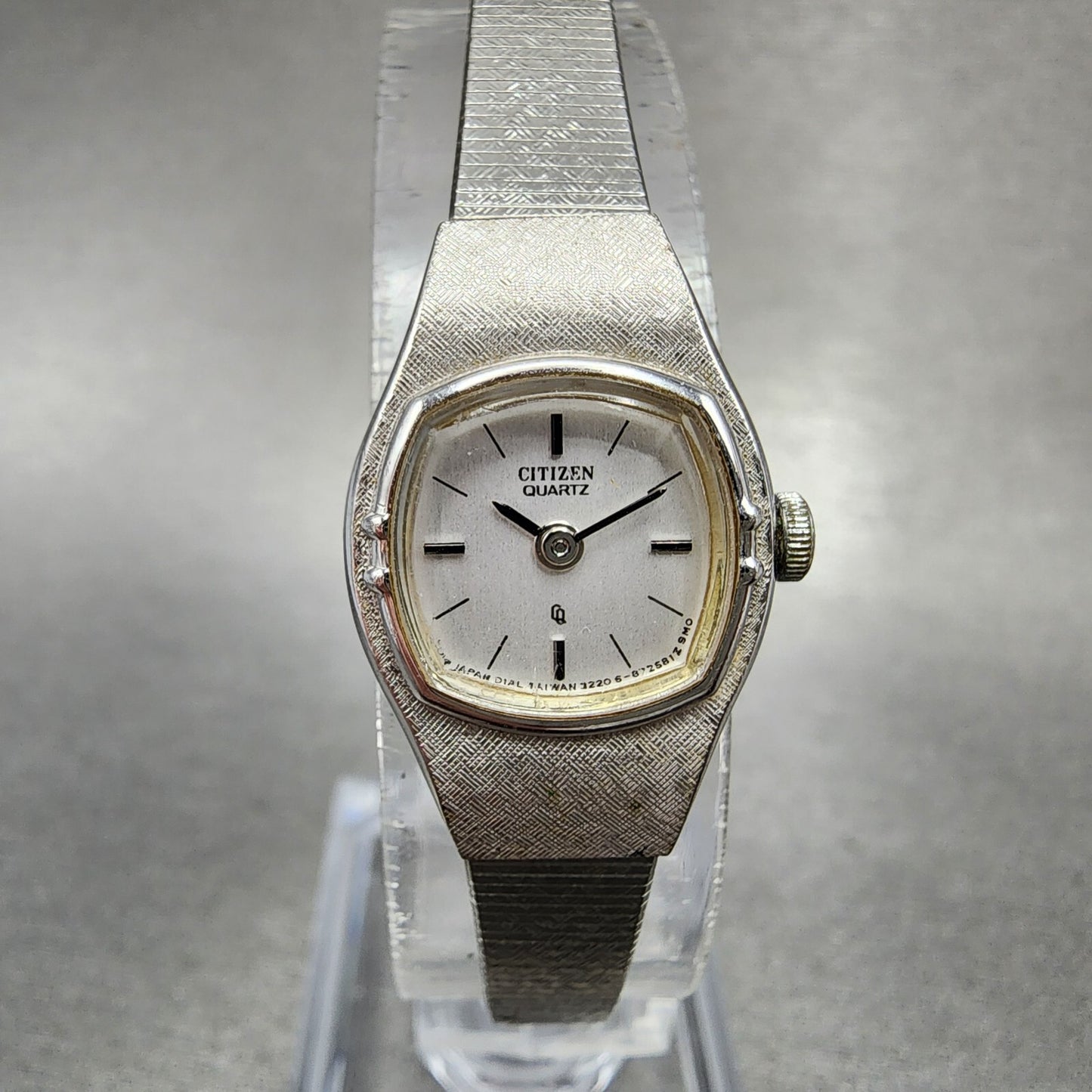 Citizen CQ Watch Women 16mm Silver Dial Silver Tone Square 3220891481  New Batt0