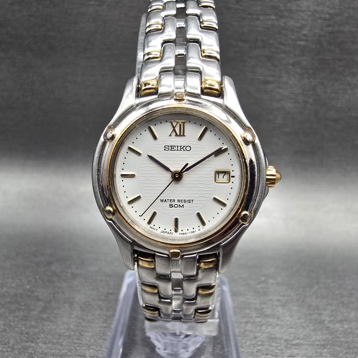 Seiko Watch Women 27mm White Dial Two Tone Date Round 7N82-0599 New Battery FDA0