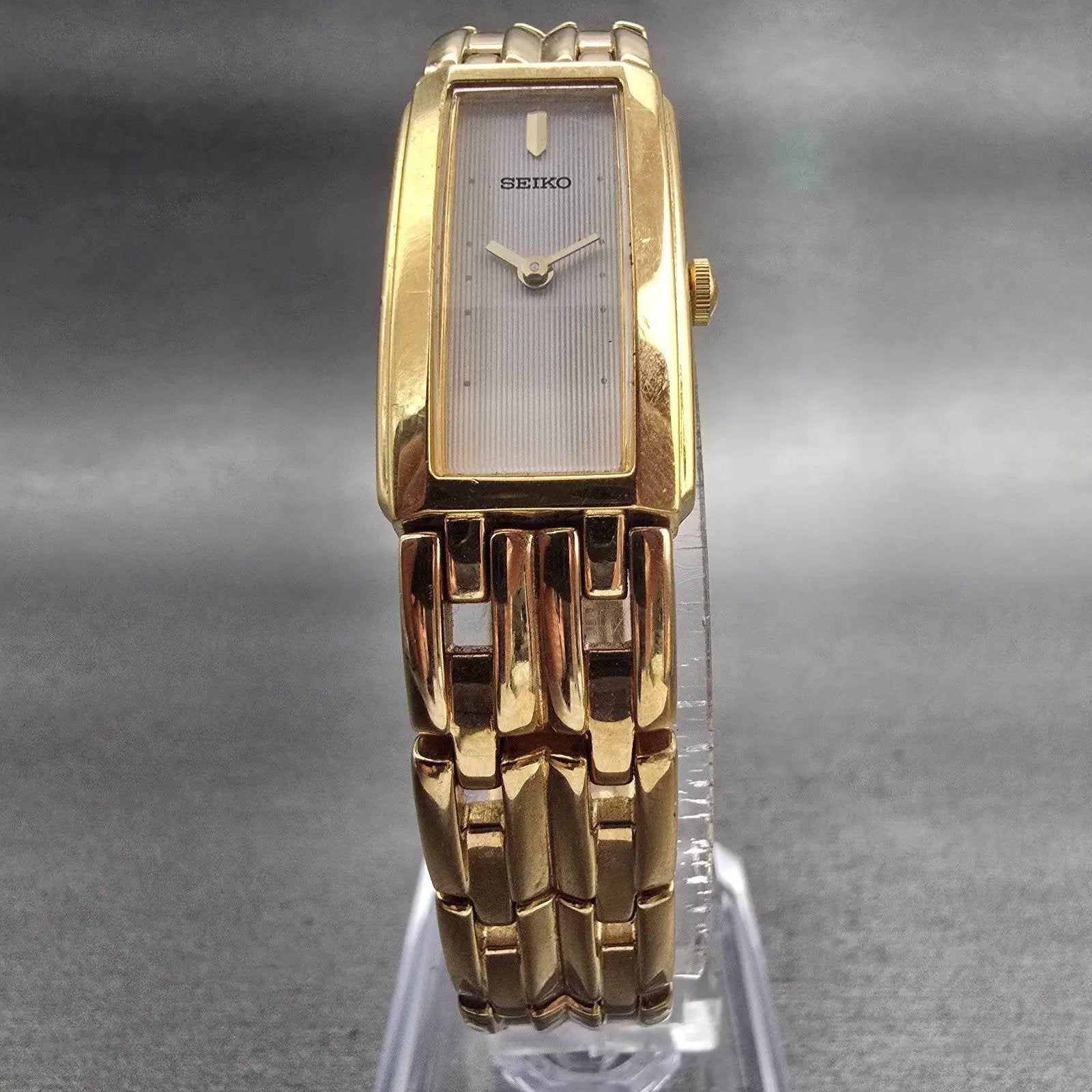Seiko Watch Women 15mm White Dial Gold Tone Rectangle 4N00-7089 New Battery VTG5