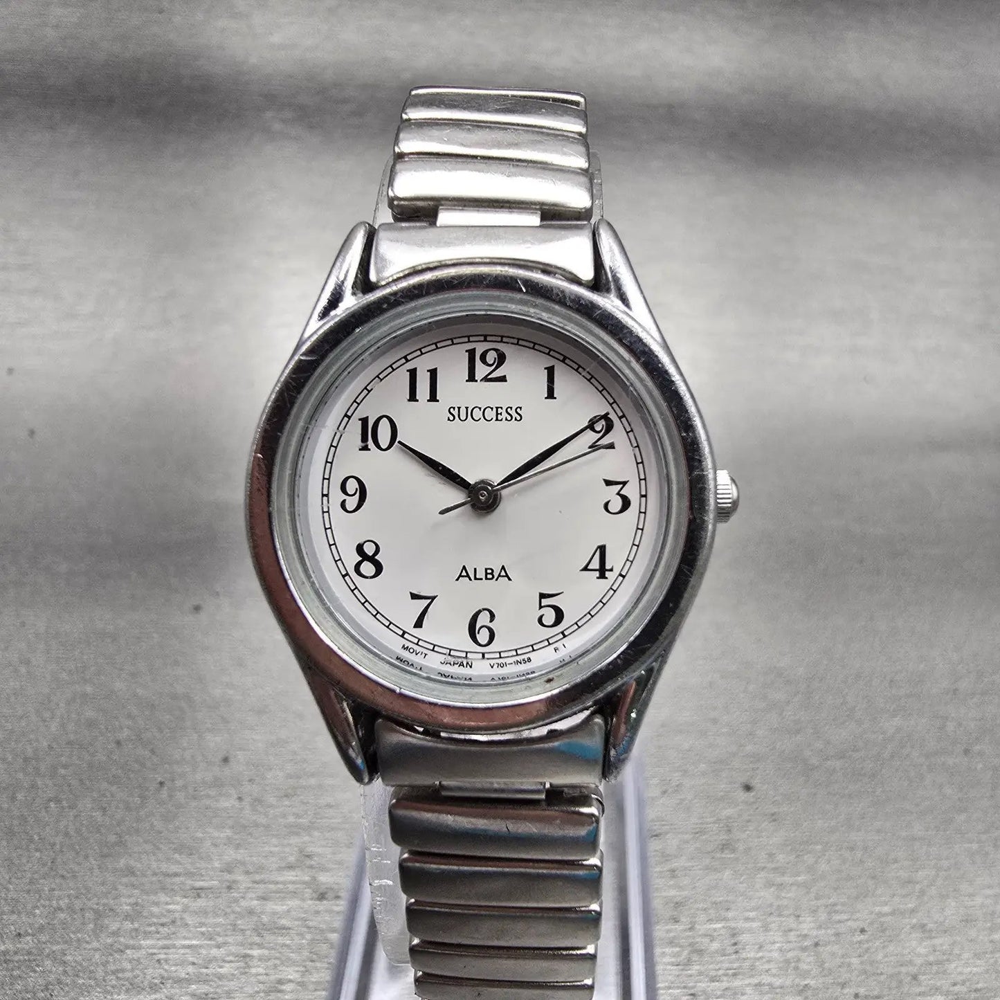Seiko Alba Success Watch Women 20mm White Dial Silver Tone V701-1L70 New Battery0