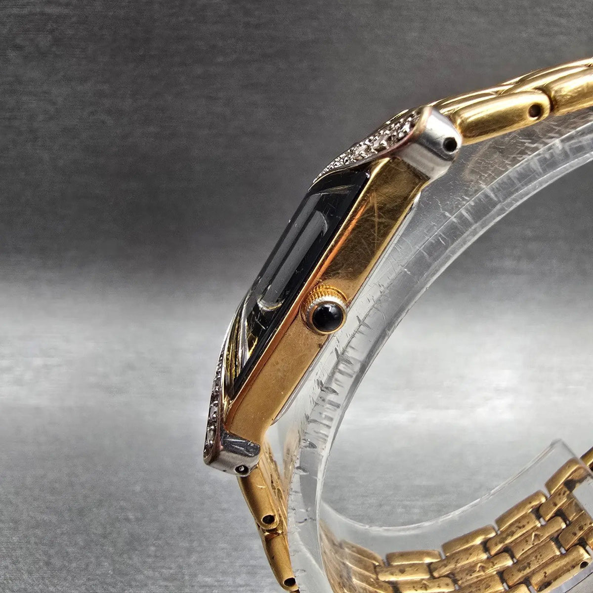 Seiko Half Moon Watch Women 14mm Black Dial Gold Diamonds 2E20-7309 New Battery2