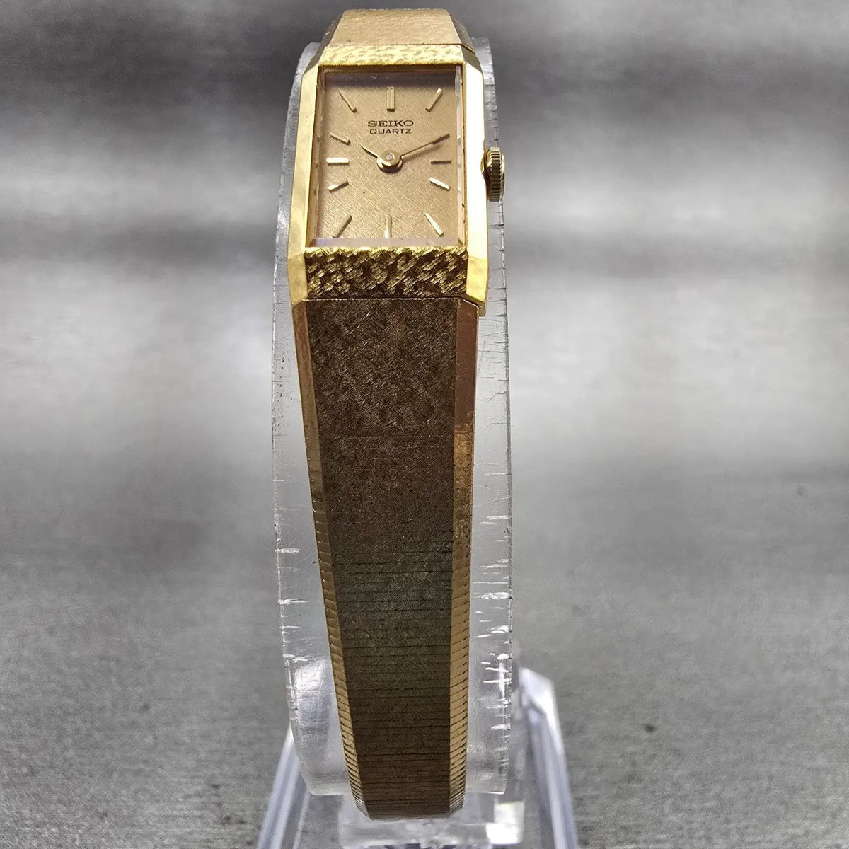 Seiko Watch Women 12mm Gold Dial Gold Tone Rectangle 2E20-6259 New Battery VTG5