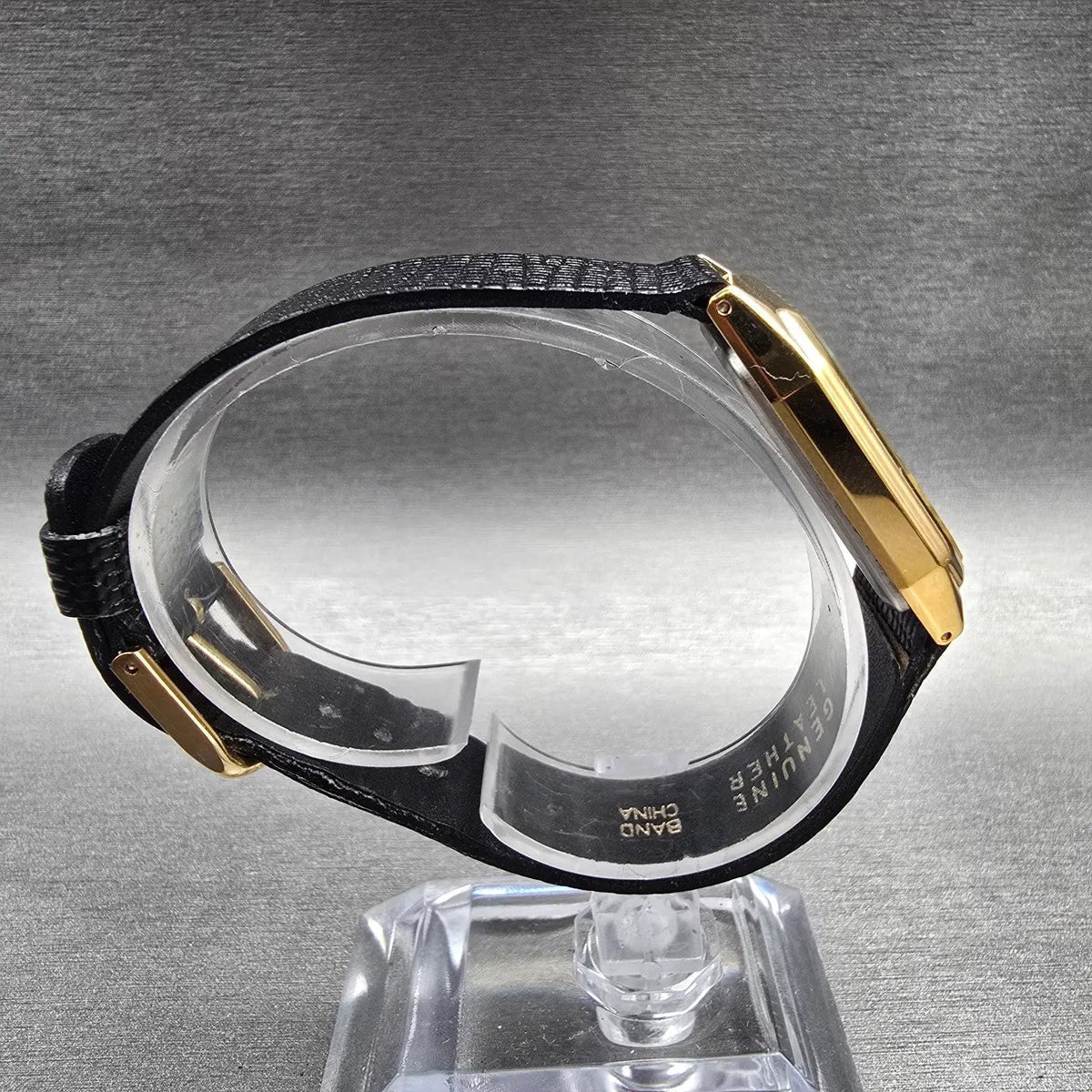Seiko Pulsar Watch Men 26mm Black Dial Gold Tone Rectangle V500-5C40 NewBatt NOS9
