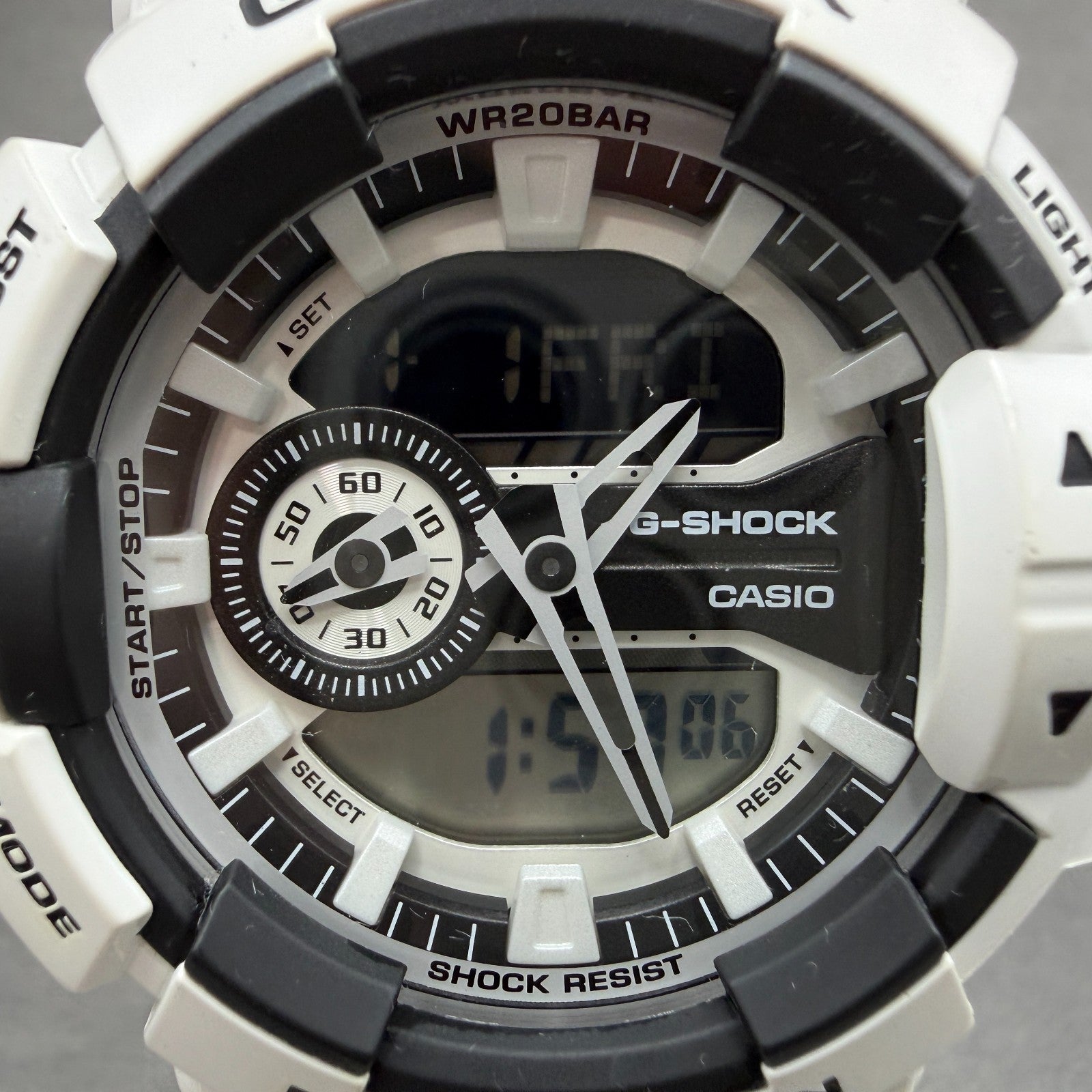 Casio G-Shock GA-400 Watch Men 52mm White Black Alarm Chrono Ana Digi New Batt2