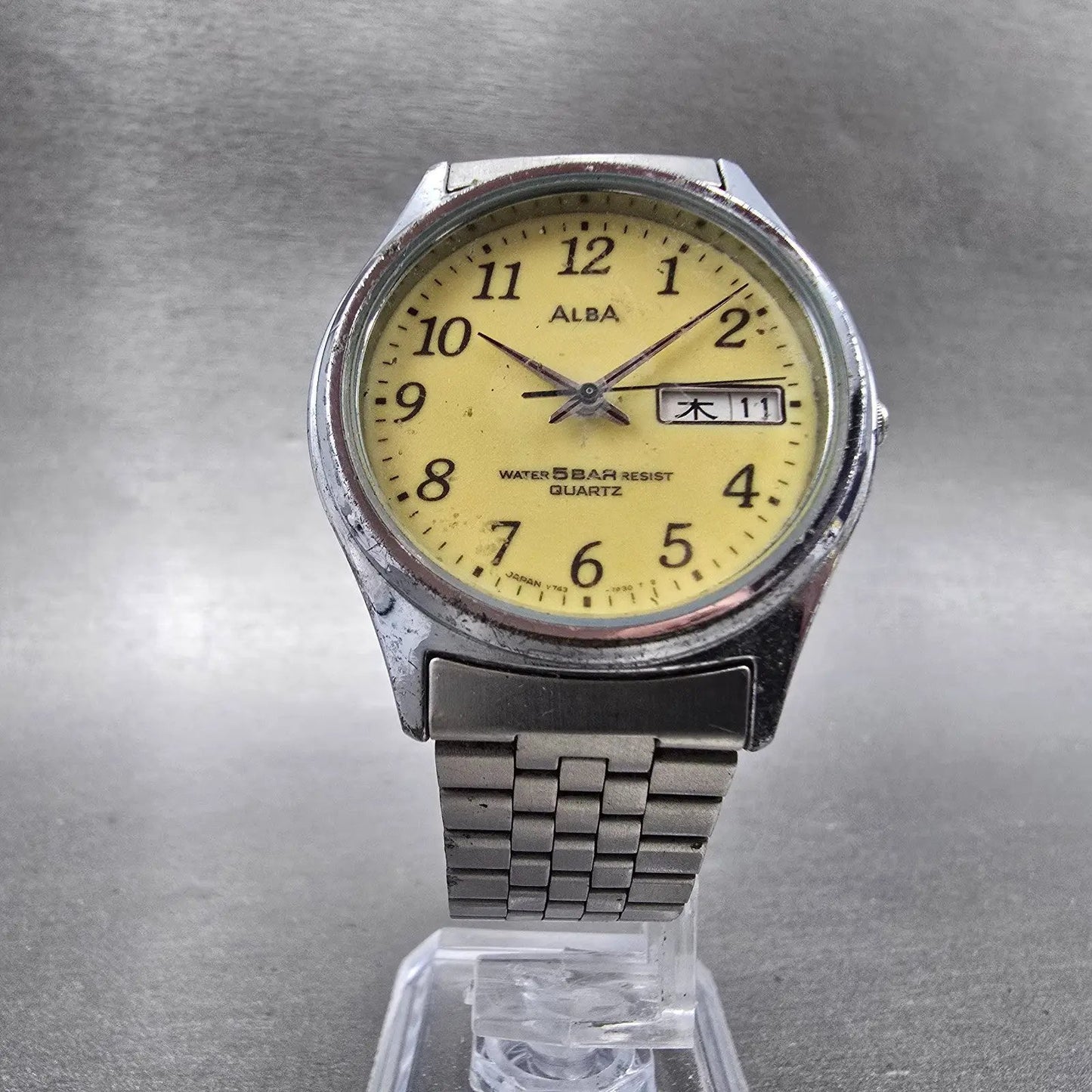 Seiko Alba Watch Men 34mm Luminous Dial Silver Tone Daydate V743-7A00 PARTS VTG11