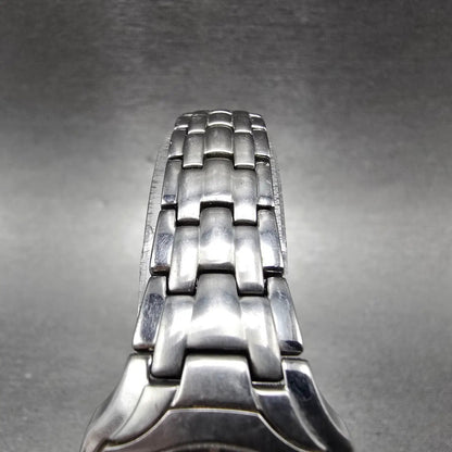 Citizen Eco-Drive Watch Women 25mm Gray Dial Silver Date E011-S049601 Runs JP24