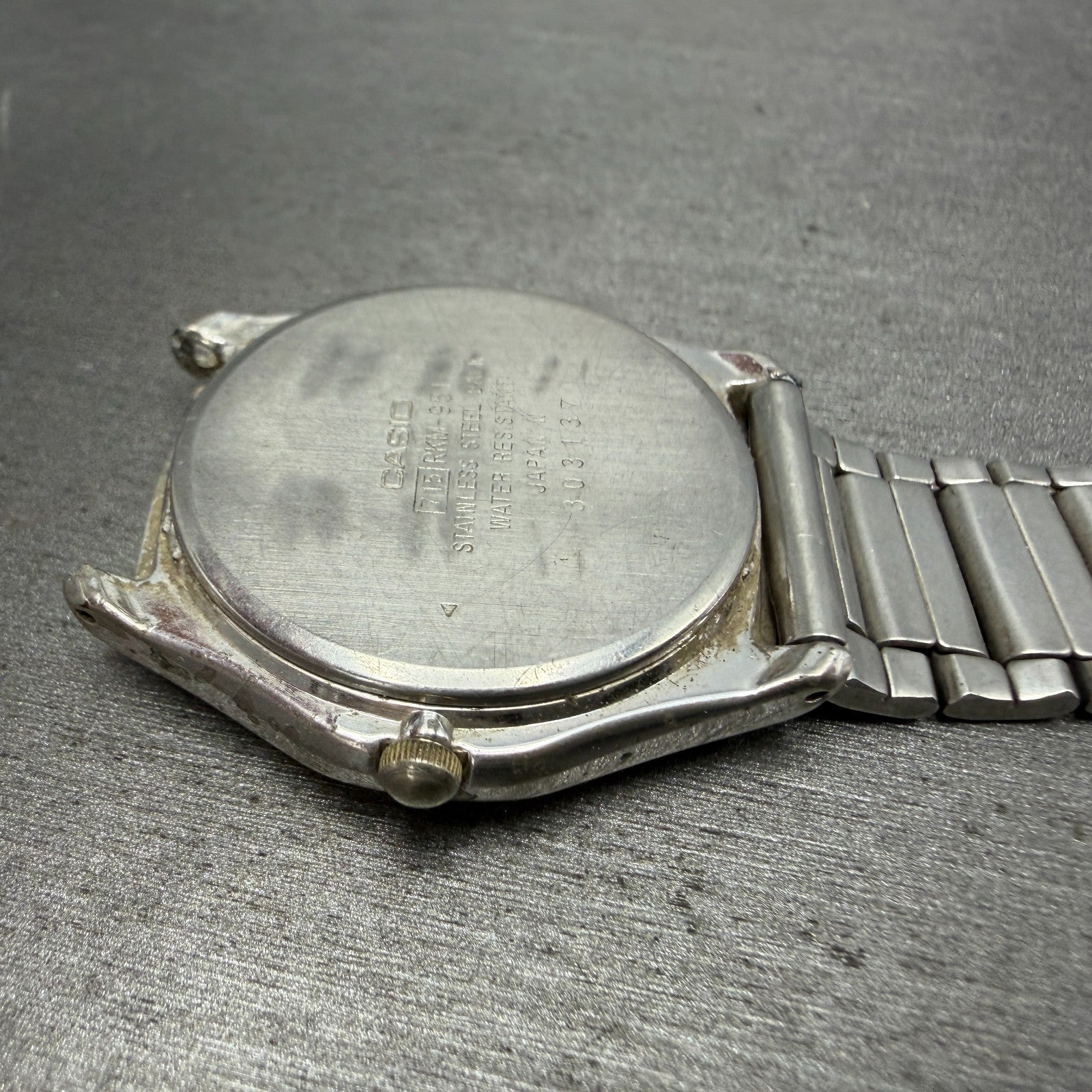 Caasio Rookie Moonphase Watch Men 34mm White Dial Silver Tone RKM-951 PARTS15
