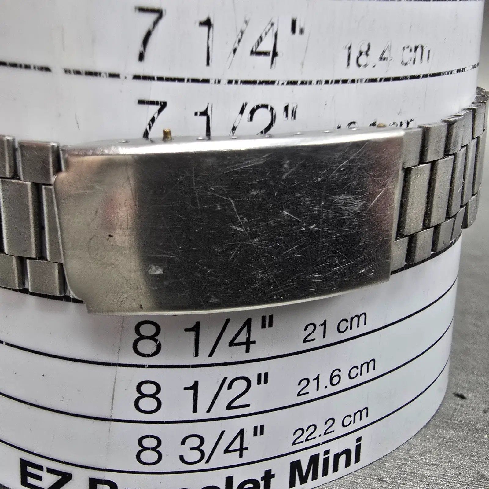 Seiko 5 Automatic Watch Men 38mm Silver Dial Silver Tone Daydate 7009-876A Runs10