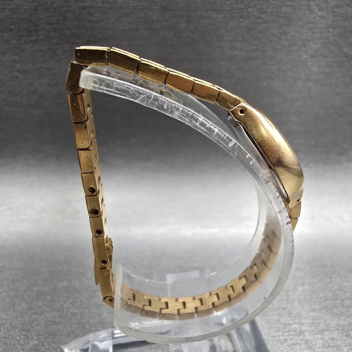 Citizen CQ Watch Women 17mm Champagne Dial Gold Tone Round 3220-890795 New Batt28