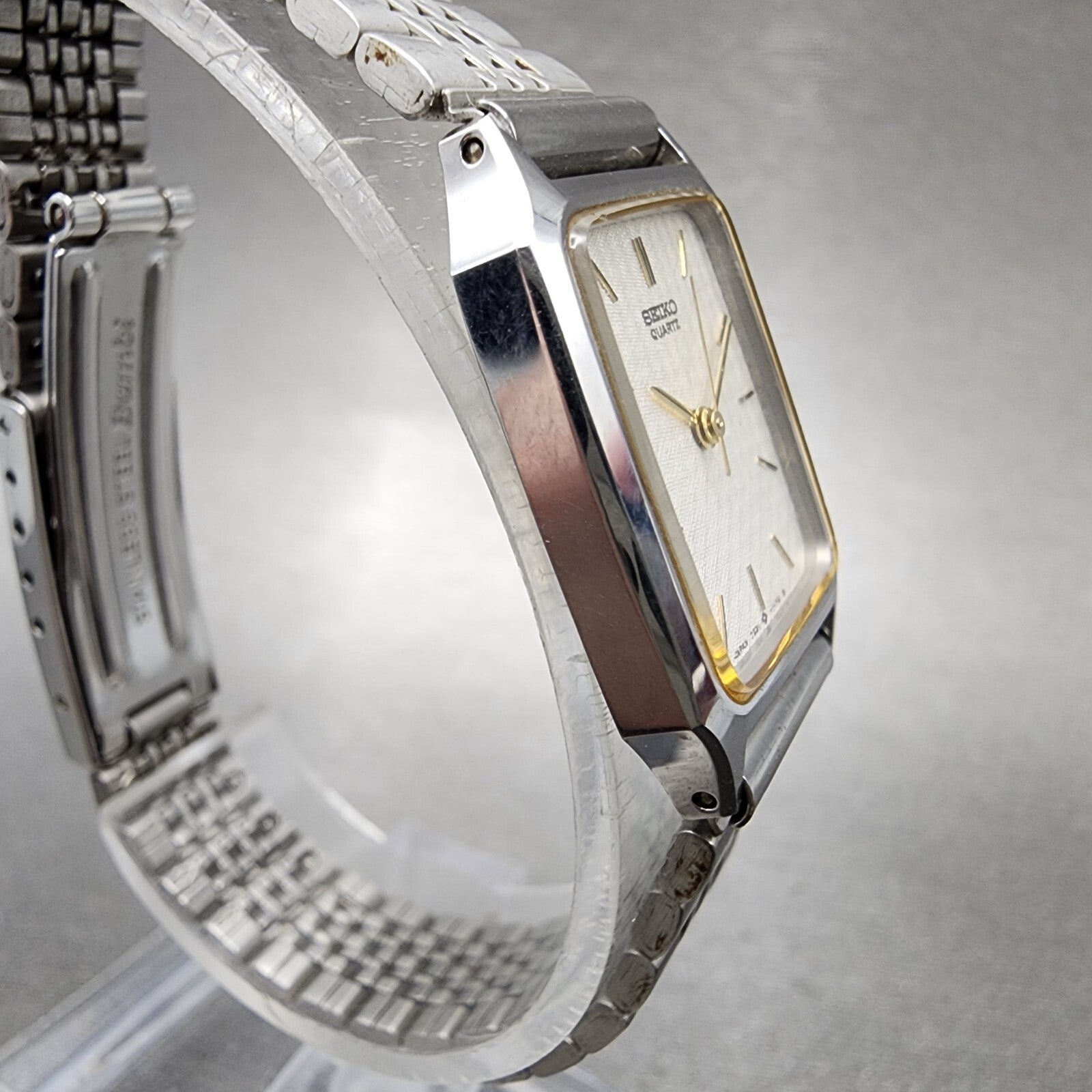 Seiko Tank Watch Women 20mm Silver Dial Two Tone 73215700 New Battery4