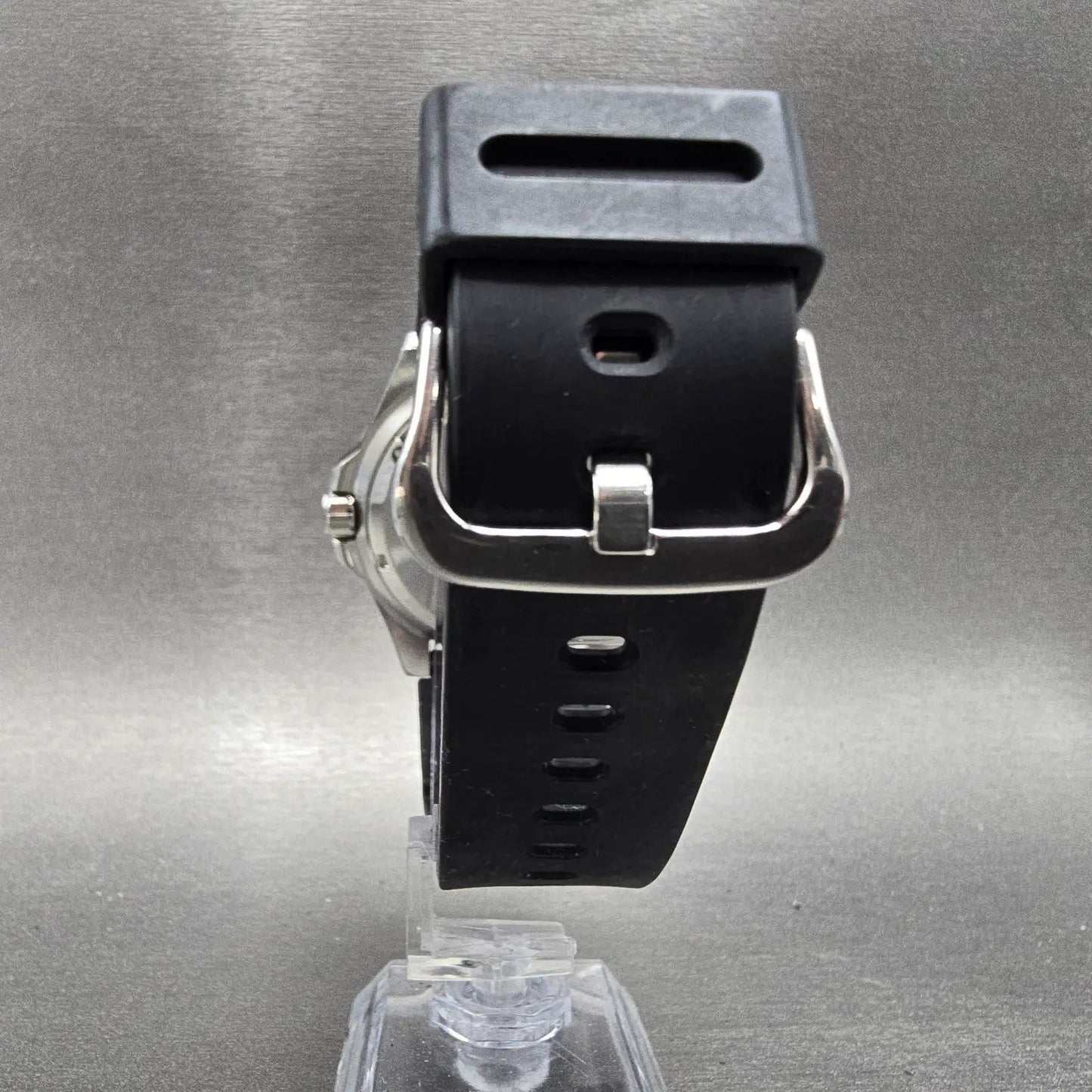 Casio Duro Dive Watch Men 44mm Black Dial Silver Tone Date Round MDV-106 NewBatL7