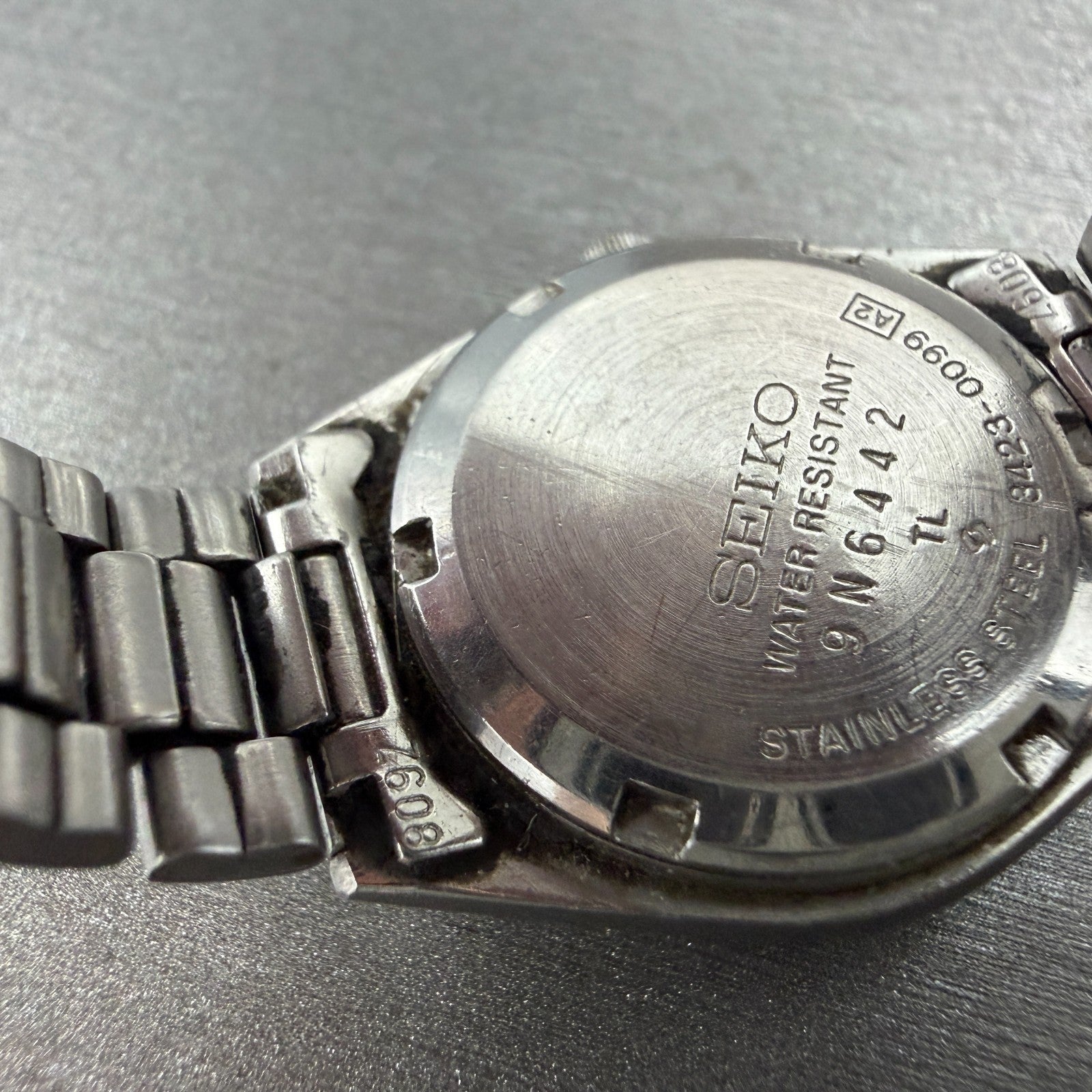 Seiko SQ Watch Women 24mm Silver Dial Silver Tone Daydate Round 3423-0099 NewBat9
