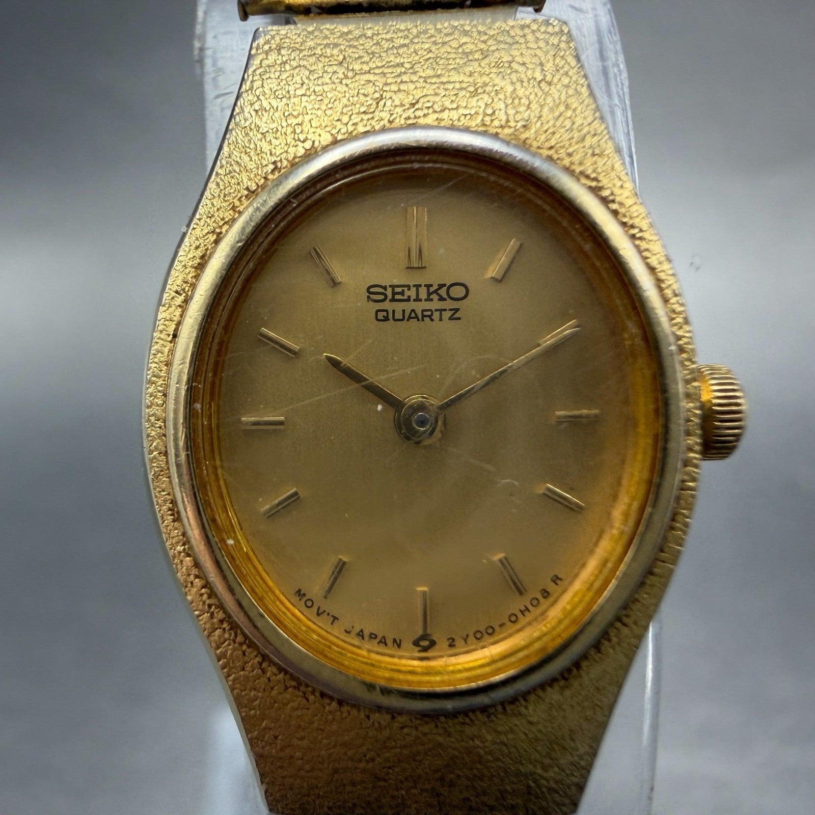 Seiko Watch Women 17mm Champagne Dial Gold Tone Oval 2Y00-5E29 New Battery VTG1