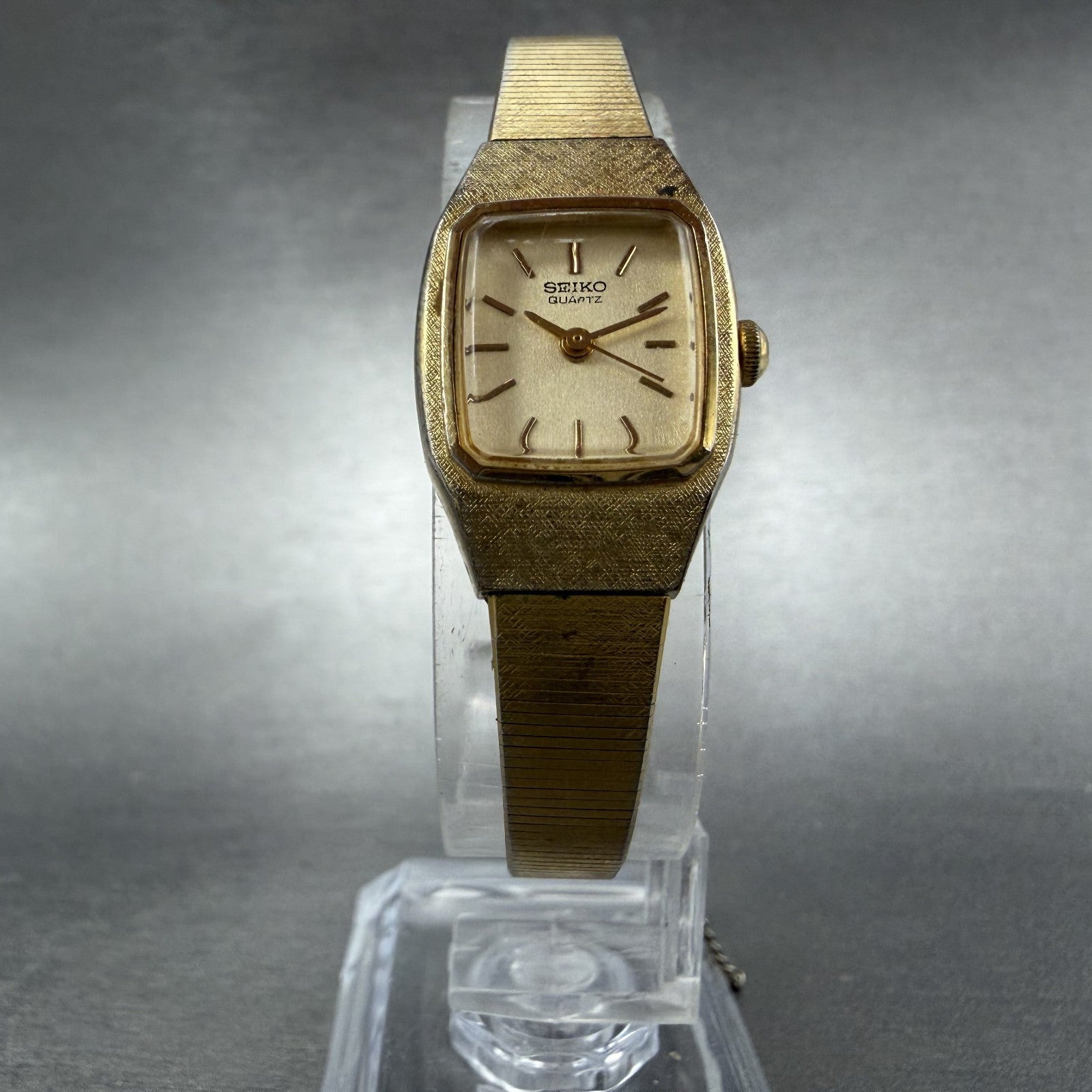 Seiko Watch Women 17mm Champgne Dial Gold Tone Rectangle 5421-5029 New Battery O5