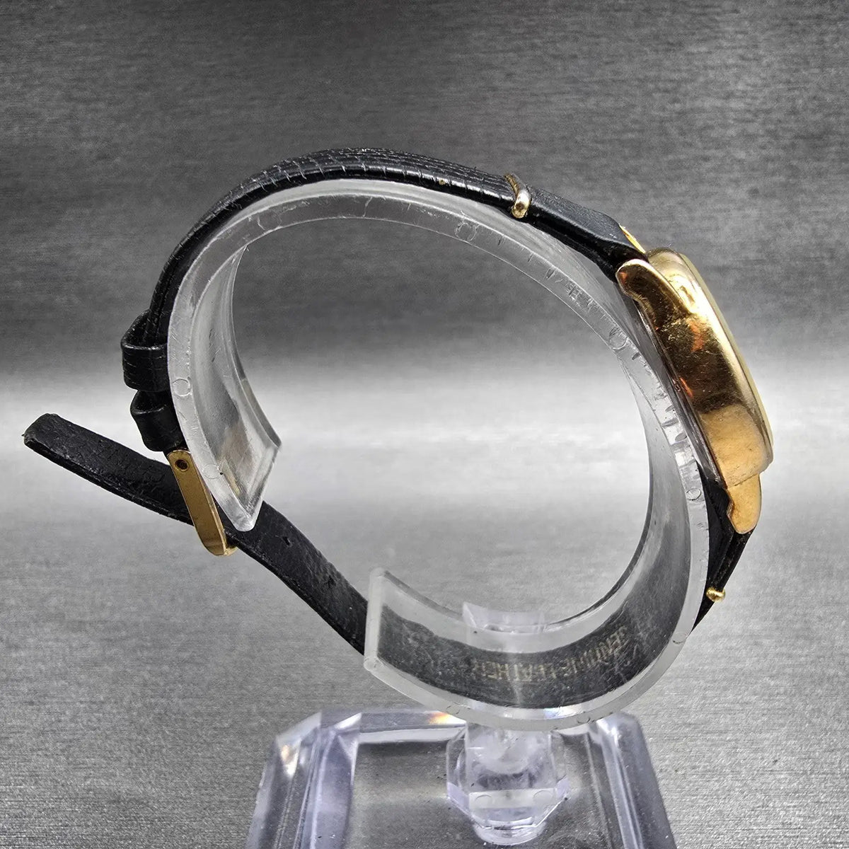 Citizen CQ Watch Women 22mm Black Dial Gold Tone Oval 4031-982568 New Battery 788