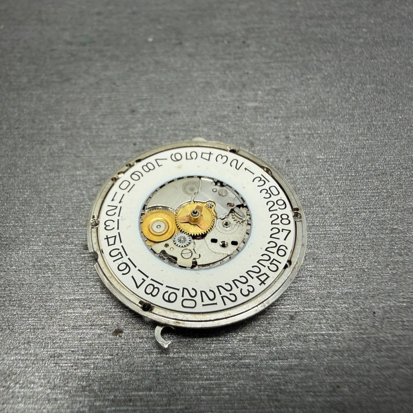 ETA 555.412 Watch Movement Quartz Date White Disk 7 Jewels PARTS P942 Swiss3